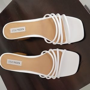 Women 10 white saldals